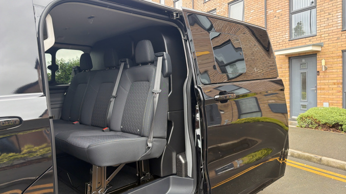 Ford Transit Custom 320 L1 Diesel Fwd 2.0 EcoBlue 136ps H1 Double Cab Van Limited - Image 5